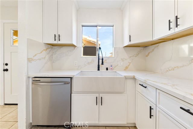 13725 Nahum Drive, Desert Hot Springs CA: https://media.crmls.org/medias/7532dbbe-8a53-4b2c-bb90-5874d33ad3bd.jpg