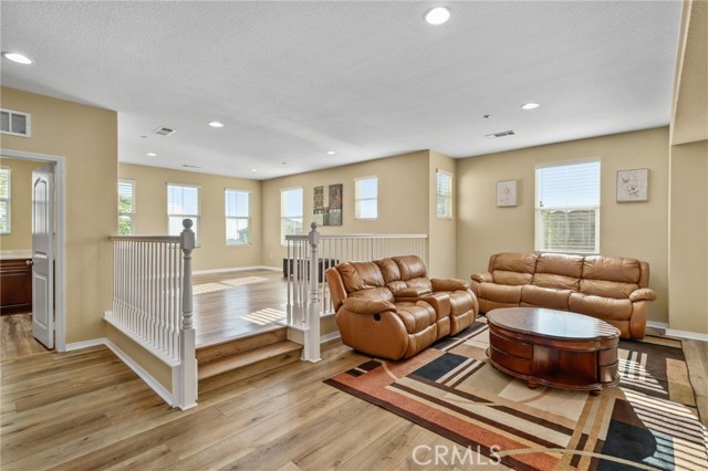 Detail Gallery Image 25 of 45 For 5073 Snowberry Dr, Fontana,  CA 92336 - 5 Beds | 4/1 Baths