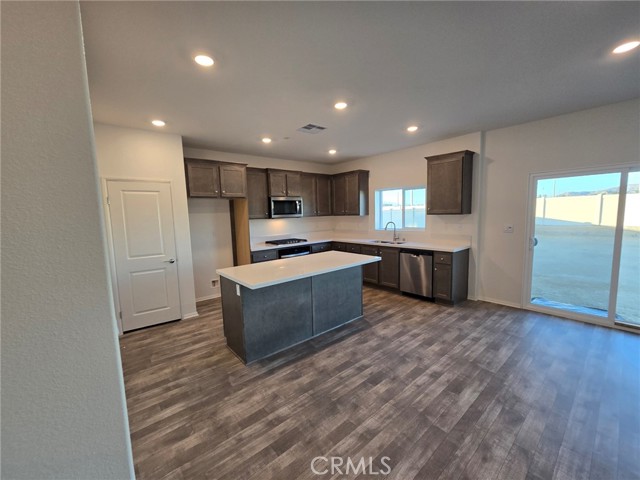 1503 Giosetta Street, Perris CA: https://media.crmls.org/medias/7533d9b7-a5e3-417d-8077-211bcdb898fd.jpg