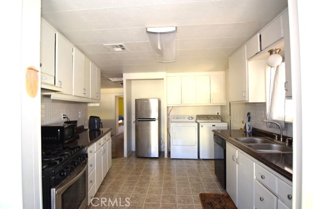 Detail Gallery Image 9 of 25 For 7425 Church St #164,  Yucca Valley,  CA 92284 - 2 Beds | 2 Baths