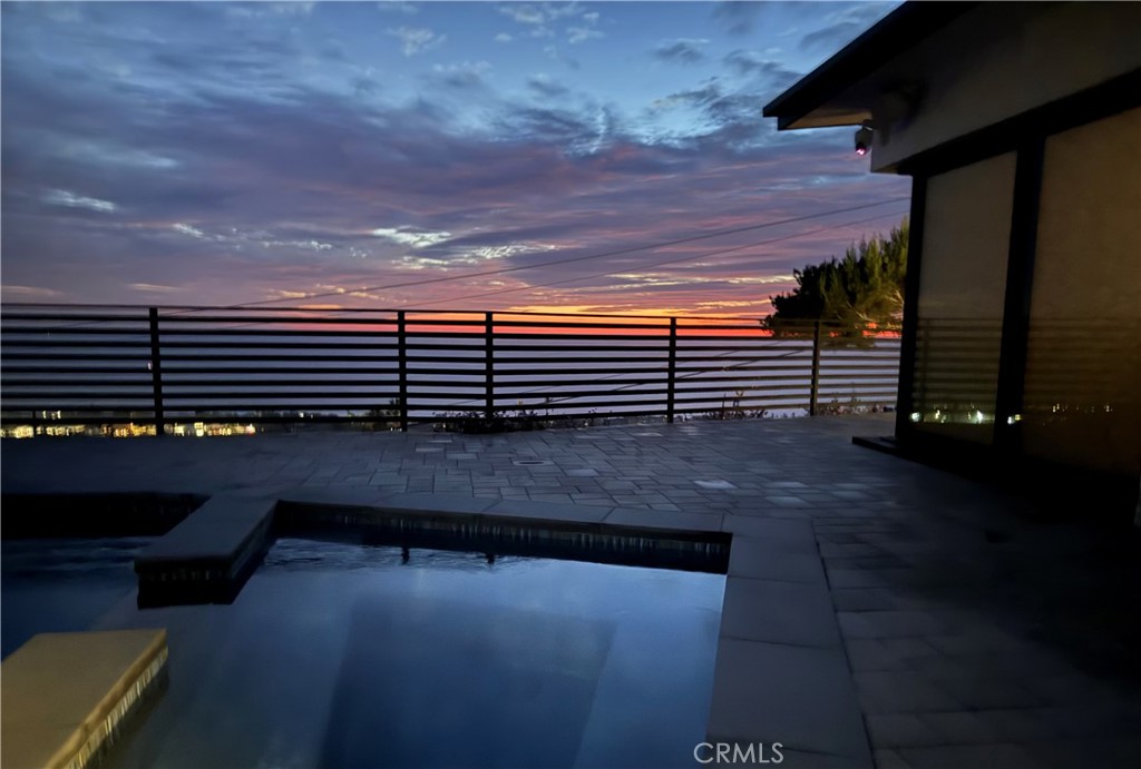 https://media.crmls.org/medias/75348618-1a7c-4327-86c1-2d46cd62d5a2.jpg?preset=X-Large