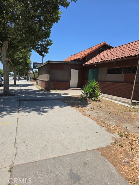 Image 8 of 47 For 855 Holt Avenue