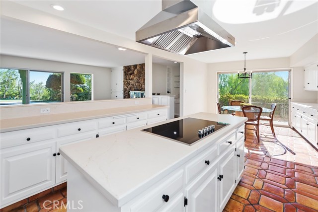 24971 KIT CARSON Road, Hidden Hills CA: https://media.crmls.org/medias/75352630-ae09-401d-8479-a9a0919287b2.jpg