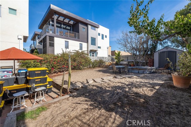 722 Loma Drive, Hermosa Beach, California 90254, ,Residential Income,For Sale,Loma,SB25018024