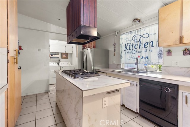 Detail Gallery Image 12 of 32 For 9080 Bloomfield Ave #33,  Cypress,  CA 90630 - 4 Beds | 2 Baths