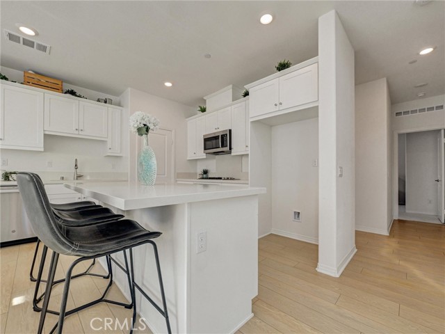 8574 Exposition Street, Chino CA: https://media.crmls.org/medias/7537ace6-8c55-4305-8bda-72ccb5ce8eda.jpg