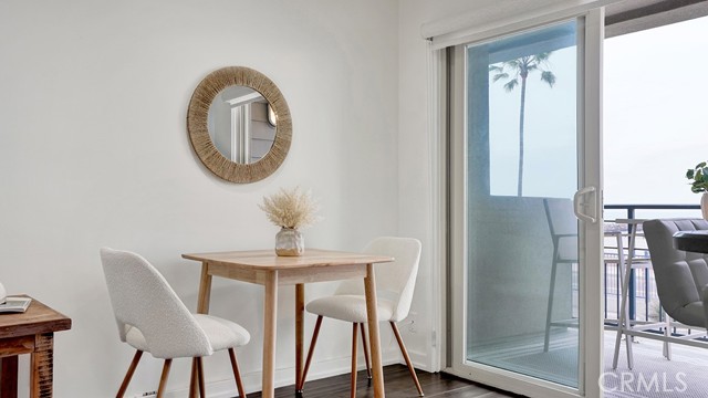 1202 N Pacific Street, Oceanside CA: https://media.crmls.org/medias/7537b827-5b8e-4581-9212-a3a4810be2f6.jpg