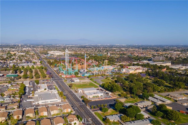 8241 Santa Inez Way, Buena Park CA: https://media.crmls.org/medias/7537c4bb-a6c4-4cfa-9da9-d0e7a0d1574d.jpg