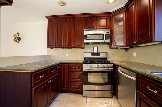 422 Hawthorne Street, 3 photo 15