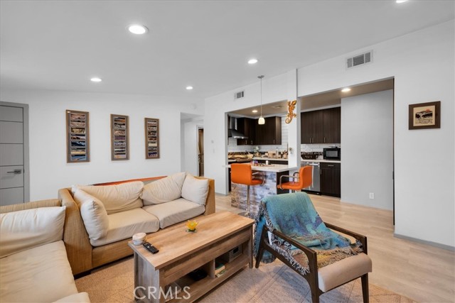 595 S Calle Santa Rosa, Palm Springs CA: https://media.crmls.org/medias/75383e22-835e-4831-bda6-0e9c2669b7df.jpg