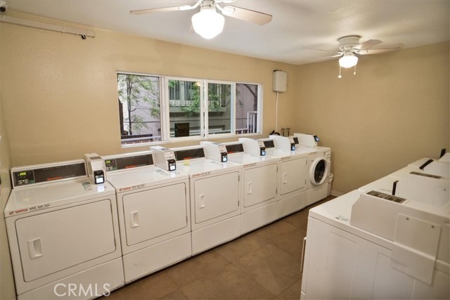 Detail Gallery Image 14 of 14 For 355 N Maple St #220,  Burbank,  CA 91505 - 0 Beds | 1 Baths