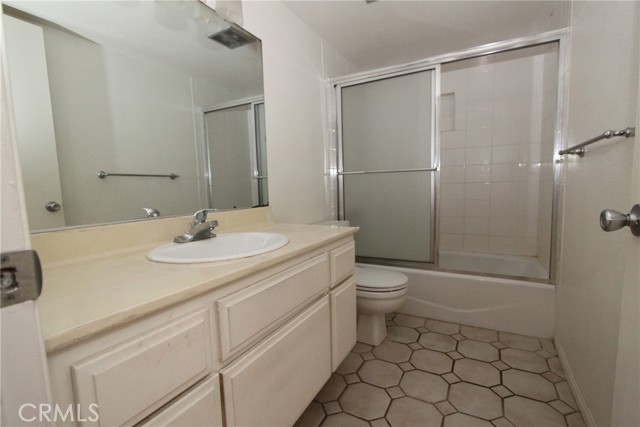 Detail Gallery Image 12 of 21 For 7560 E Paseo Laredo, Anaheim,  CA 92808 - 5 Beds | 2 Baths