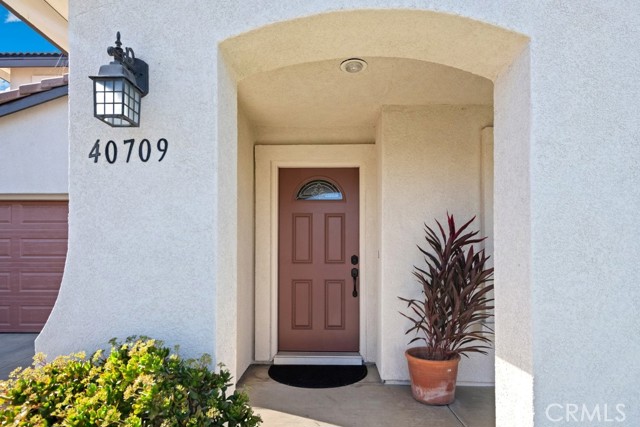 Detail Gallery Image 3 of 43 For 40709 Cartier St, Murrieta,  CA 92563 - 4 Beds | 2/1 Baths