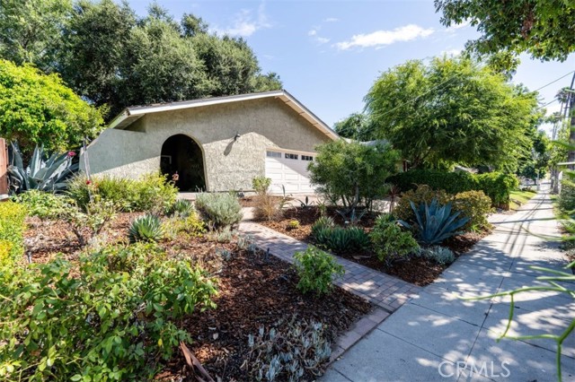 253 W Montana St, Pasadena, CA 91103