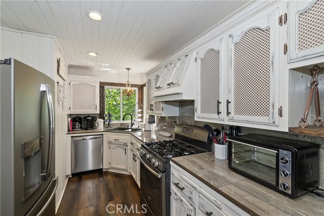 Image 13 of 38 For 533 Sunderland Court