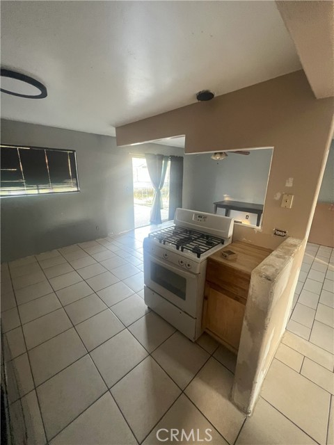 Detail Gallery Image 5 of 13 For 4182 Hitch, Moorpark,  CA 93021 - 3 Beds | 1 Baths
