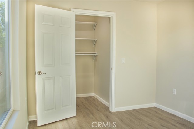 Detail Gallery Image 8 of 18 For 18138 Eccles, Northridge,  CA 91325 - 2 Beds | 2 Baths