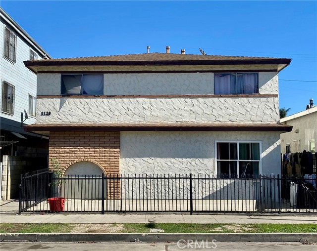 1120 Raymond Avenue, Long Beach CA: https://media.crmls.org/medias/753b1ad7-ec8e-41c6-93e5-001610bf1d90.jpg