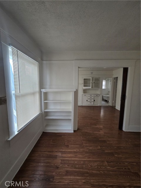 Detail Gallery Image 2 of 24 For 310 W Walnut, Santa Ana,  CA 92701 - 1 Beds | 1 Baths