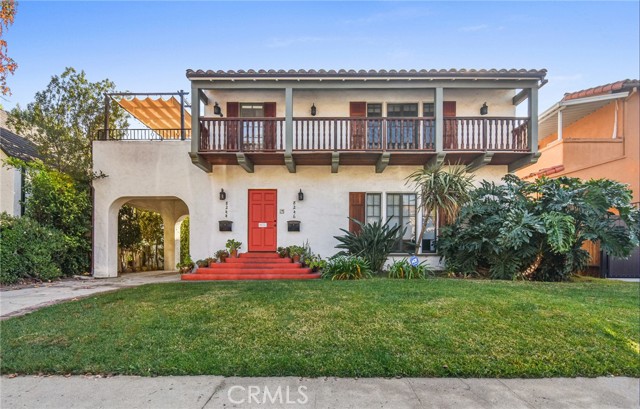 Detail Gallery Image 2 of 38 For 8246 4th St, Los Angeles,  CA 90048 - 2 Beds | 2 Baths