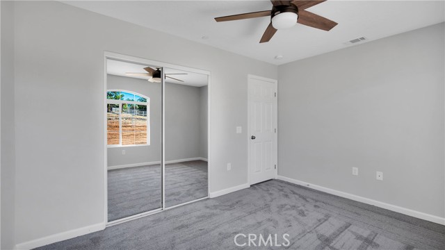 7939 Lassen Avenue, Hesperia CA: https://media.crmls.org/medias/753b8db3-f995-4969-b1b9-4f4c1f2eaf1d.jpg