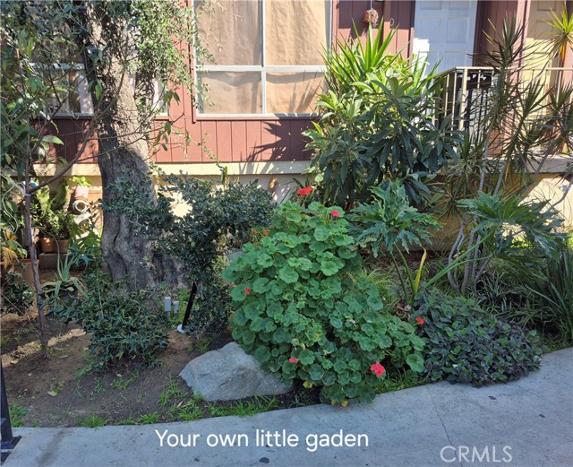 Detail Gallery Image 14 of 14 For 7320 E10 Lennox Ave, Van Nuys,  CA 91405 - 2 Beds | 1/1 Baths