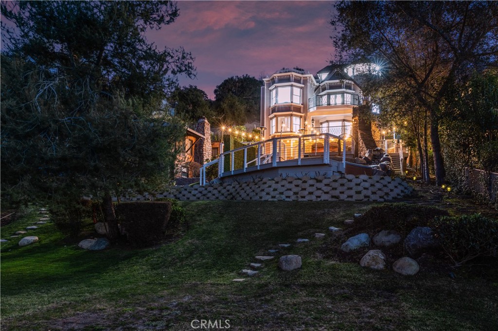 351 Upper Lake, Lake Sherwood, CA 91361