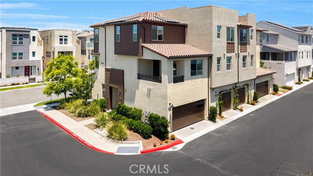 111 Juniper Drive, Rancho Mission Viejo CA: https://media.crmls.org/medias/753de5d4-24fd-4679-bfde-a96ba6eb88e8.jpg