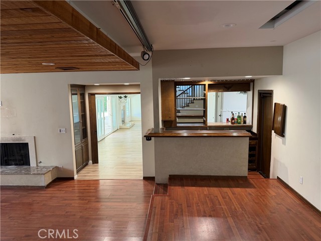 Detail Gallery Image 7 of 27 For 20838 Exhibit Ct, Woodland Hills,  CA 91367 - 4 Beds | 4 Baths