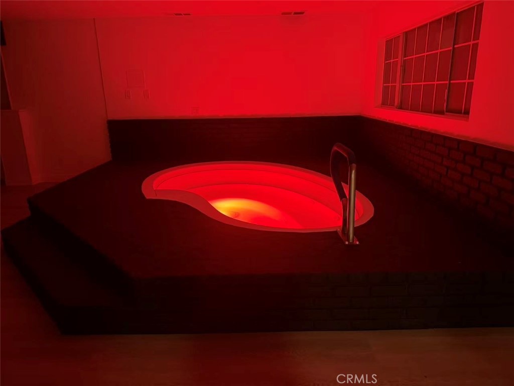 https://media.crmls.org/medias/753defb3-ca00-46e3-9224-9875dccc7017.jpg?preset=X-Large