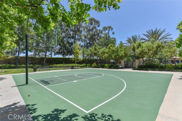 27 Maycrest, Irvine CA: https://media.crmls.org/medias/753e3c87-bf2a-4af5-b94c-bbff950187d1.jpg