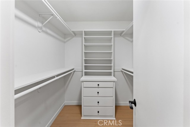 20217 Wells Drive, Woodland Hills CA: https://media.crmls.org/medias/753ee876-3217-40ff-8427-20b9e4292e78.jpg