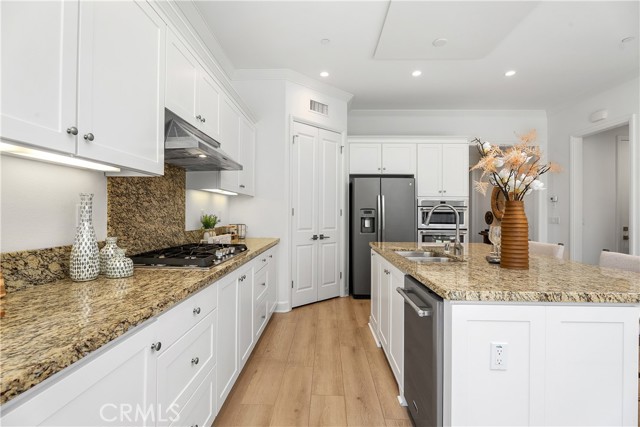 Detail Gallery Image 11 of 30 For 124 Hargrove, Irvine,  CA 92620 - 3 Beds | 2/1 Baths