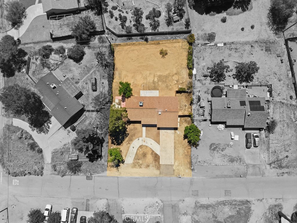 https://media.crmls.org/medias/753f172c-94a4-4a1b-b067-0f7d7b94adc7.jpg?preset=X-Large