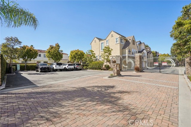 Detail Gallery Image 49 of 50 For 2889 Plaza Del Amo #405,  Torrance,  CA 90503 - 3 Beds | 2/1 Baths