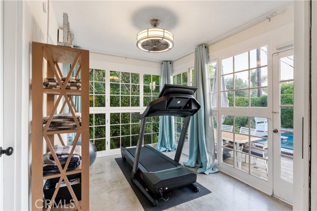 6115 Van Noord Avenue, Valley Glen CA: https://media.crmls.org/medias/75425bcf-64e7-434b-abee-f8e35afcd1d6.jpg