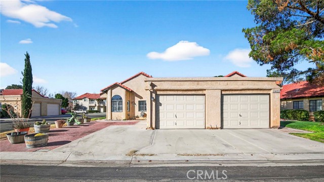 Detail Gallery Image 5 of 32 For 11620 Locust, Apple Valley,  CA 92308 - 2 Beds | 2 Baths