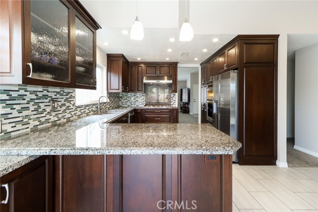 6815 Arthur Court, Chino CA: https://media.crmls.org/medias/7542d39d-058b-49a8-ae6b-1d43cff96e0f.jpg