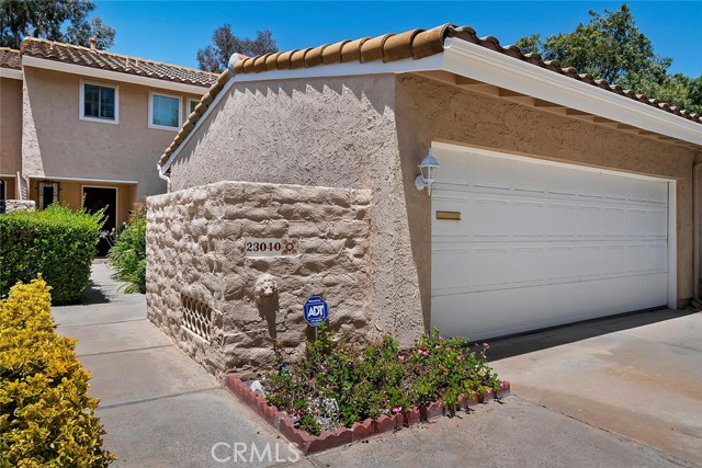 Detail Gallery Image 5 of 37 For 23040 Park Sorrento, Calabasas,  CA 91302 - 3 Beds | 3 Baths