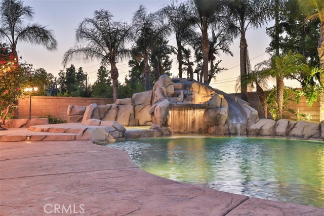 7123 Cottage Grove Drive, Eastvale CA: https://media.crmls.org/medias/7545f95f-50da-4f19-b974-64d7eeb0c6d2.jpg