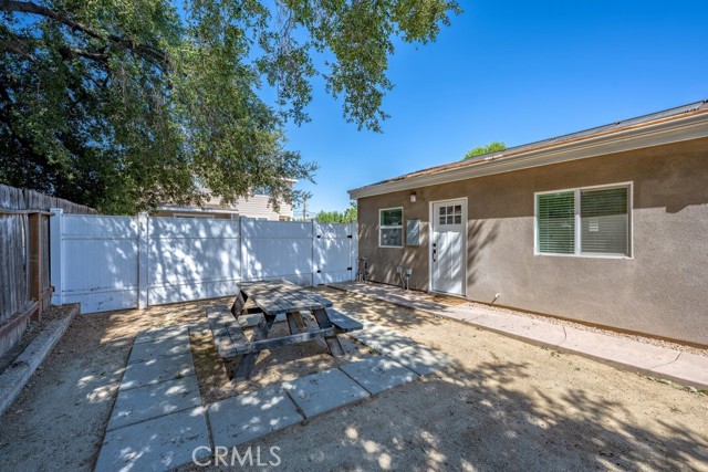 25252 Atwood Boulevard, Newhall CA: https://media.crmls.org/medias/75460368-1c24-4d7e-a84b-3244c71e9262.jpg