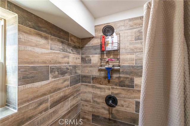 Detail Gallery Image 21 of 29 For 42730 Sonoma Dr, Big Bear Lake,  CA 92315 - 3 Beds | 3 Baths