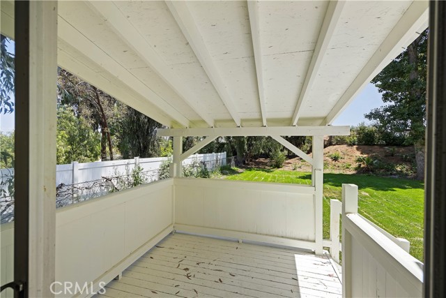 Detail Gallery Image 11 of 34 For 2563 Border Ave, Corona,  CA 92882 - 5 Beds | 2/1 Baths