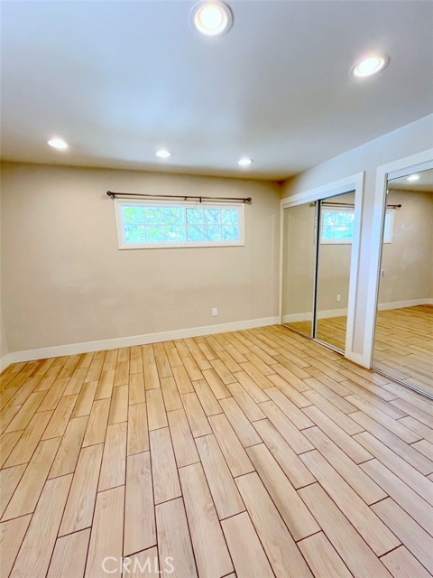 7811 Rhine Drive, Huntington Beach CA: https://media.crmls.org/medias/75476ed9-e66f-4c62-b8bb-93481969a1d4.jpg