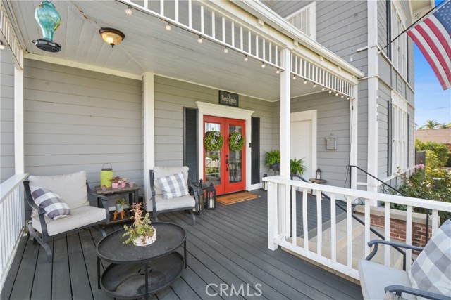 Detail Gallery Image 4 of 47 For 1033 W Palm Ave, Redlands,  CA 92373 - 5 Beds | 3 Baths