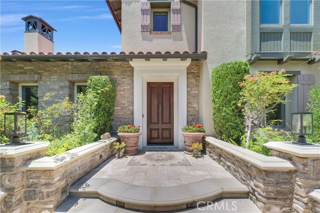 25 Village Way, Irvine CA: https://media.crmls.org/medias/75483485-6b2b-459f-aee4-df8151fbb2a0.jpg