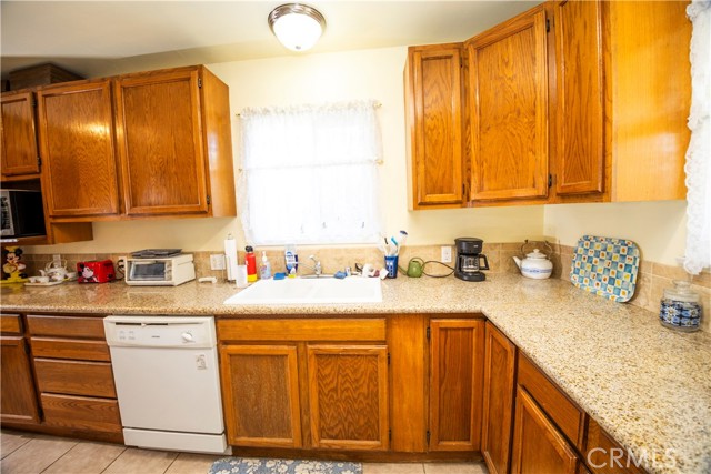 Detail Gallery Image 17 of 46 For 71 W Dameron, Long Beach,  CA 90805 - 3 Beds | 2 Baths