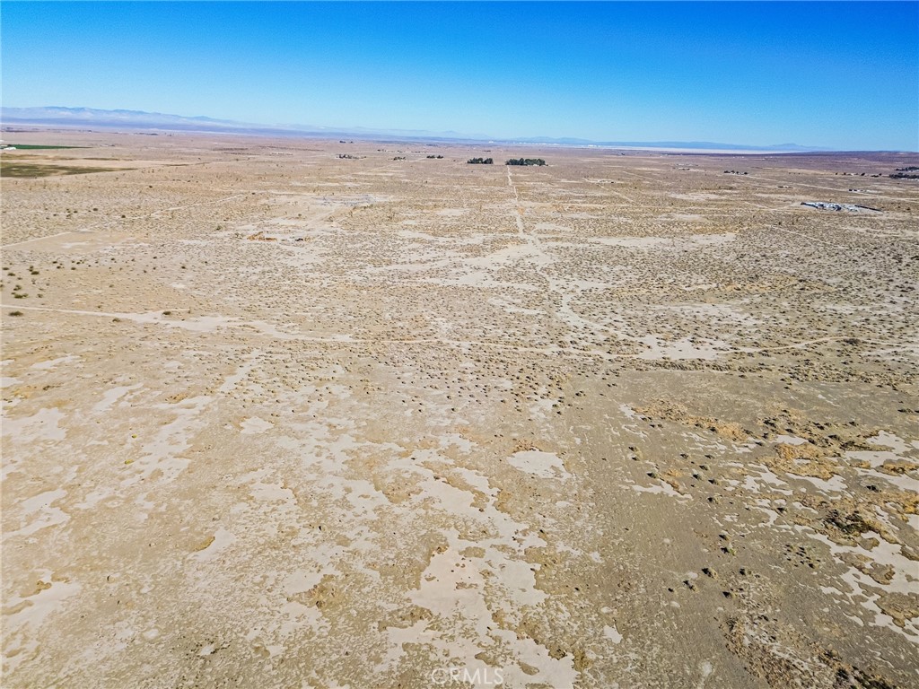 MLS #OC25280725 image #21