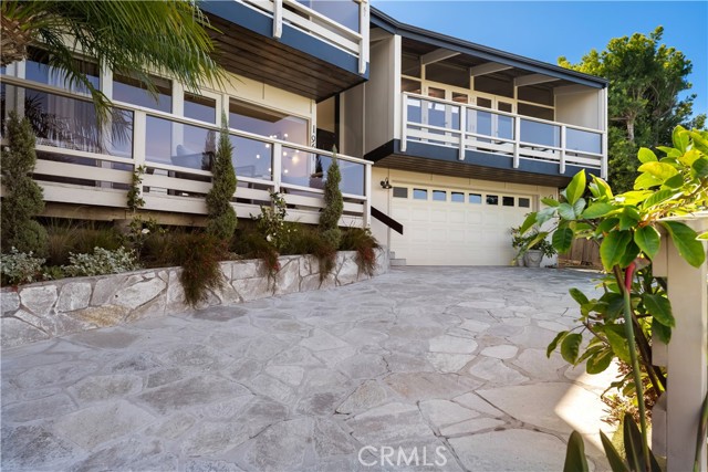 Detail Gallery Image 4 of 46 For 1961 San Remo Dr, Laguna Beach,  CA 92651 - 3 Beds | 2/1 Baths