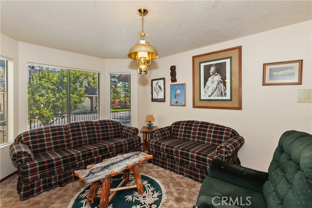 488 Lakeview Court, Big Bear Lake CA: https://media.crmls.org/medias/754a882b-02cf-4a23-8a19-08932cf2d1c7.jpg